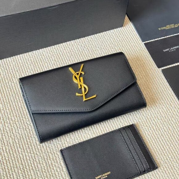 Classic YVES Bag: A Stylish and Versatile Choice for Elegance - Picture 8 of 8